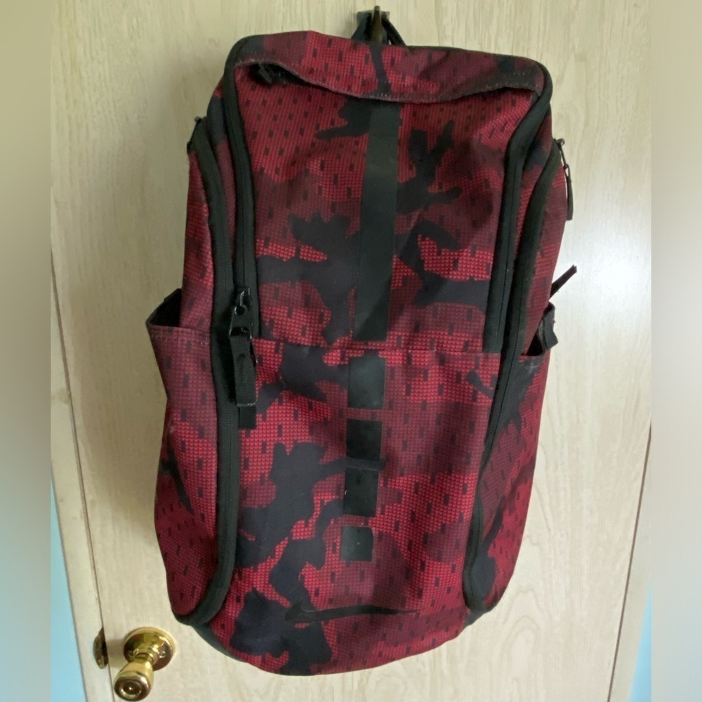 Nike Hoops Elite Pro Basketball Backpack Black & Red Camo RARE Sold Out